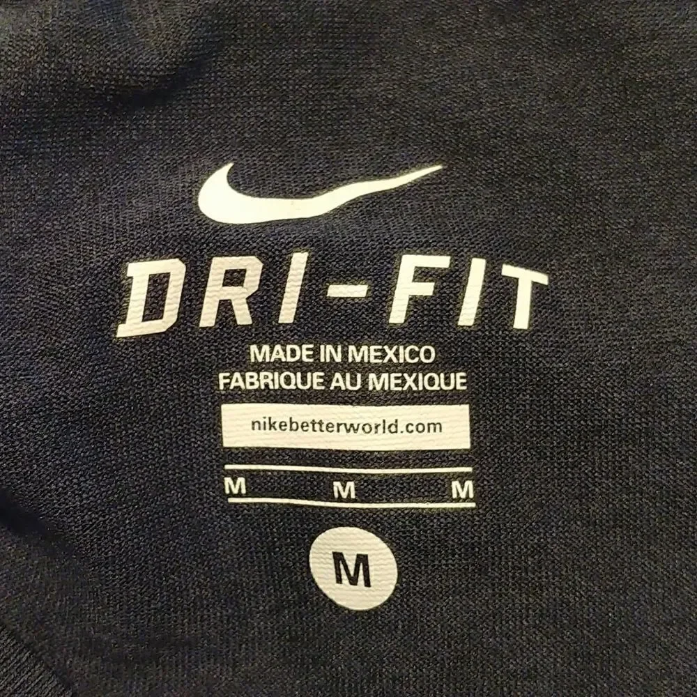 Nike. Bears Dry-Fit Sports Shirt. Size Medium. Like New.